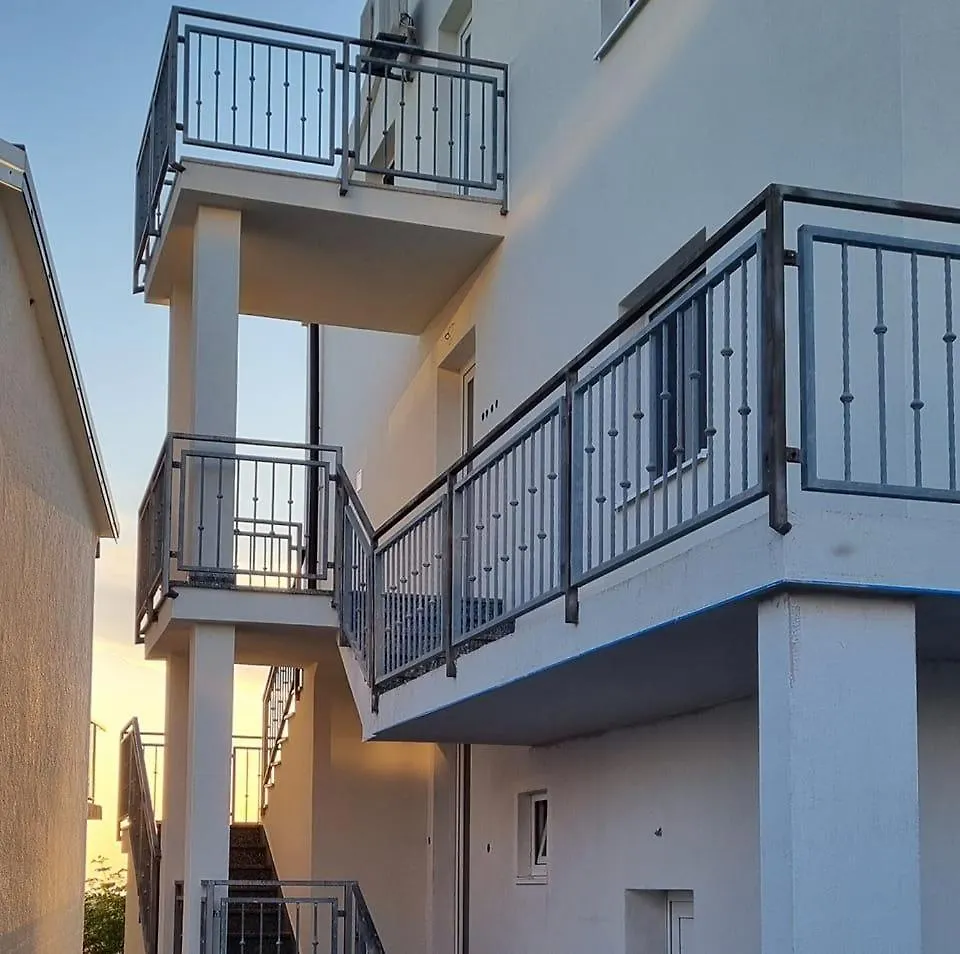 דירה פורץ Appartments Majesta
